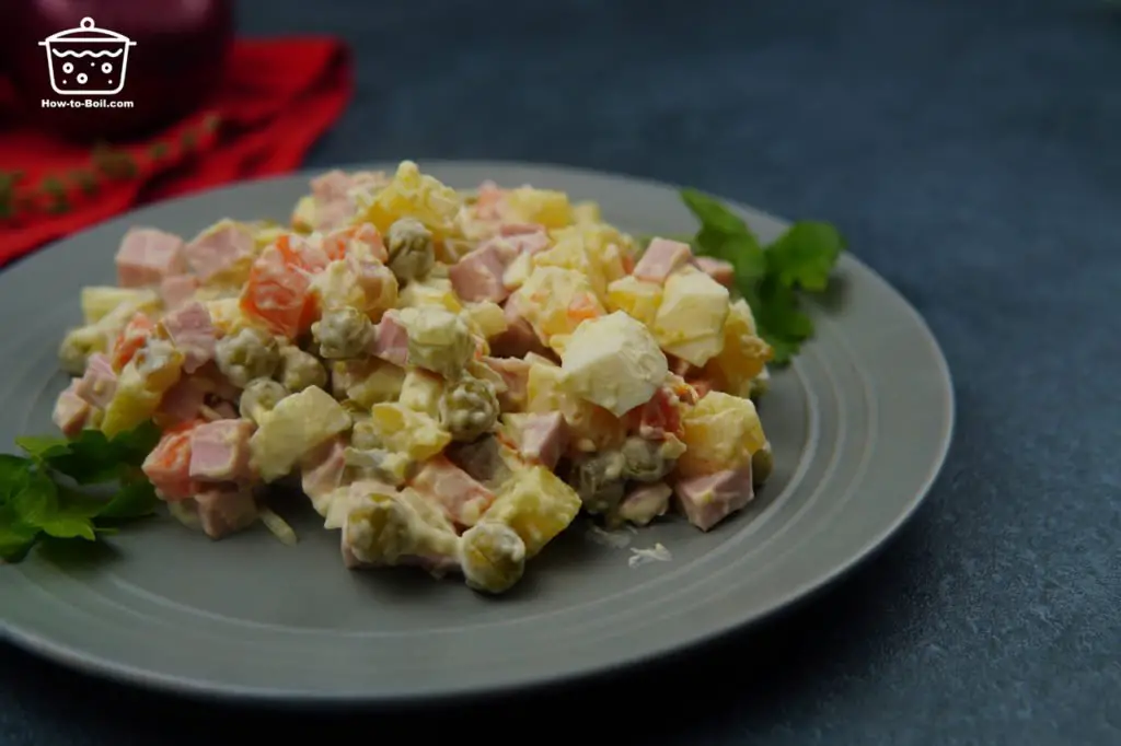 Olivier Salad Recipe – popolare dal 1860 ad oggi!