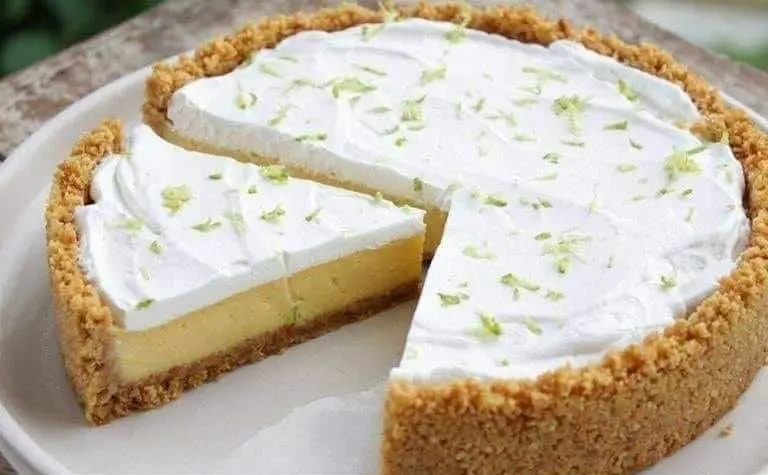 Crostata cremosa al limone: il delizioso dessert è pronto in un attimo