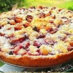 Plum cake con crumble alla cannella