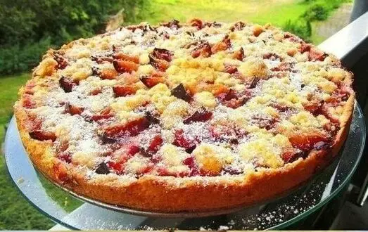 Plum cake con crumble alla cannella