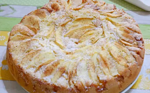 Pan di spagna alle mele: dolce bello e buonissimo