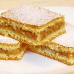 Torta di mele secondo la ricetta tradizionale