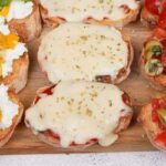 Deliziose bruschette: 3 versioni per un antipasto goloso e colorato