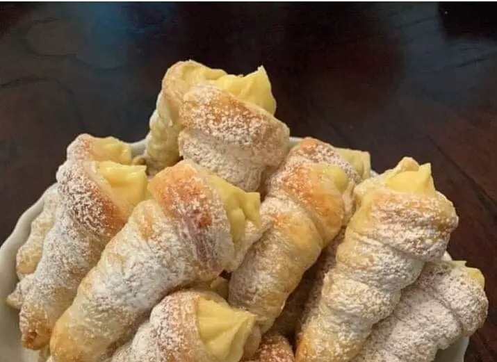 Cannoncini Ripieni Di Crema Italiana