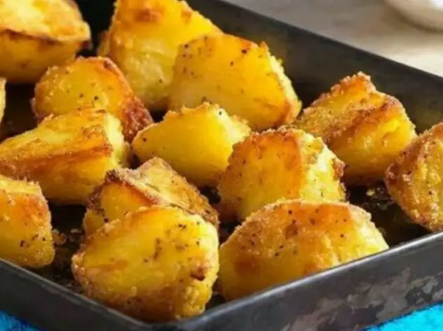 Come preparare le “migliori patate arrosto che tu abbia mai mangiato”: ricette