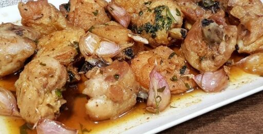 Come preparare il pollo all’aglio Una ricetta facilissima dal sapore incredibile!