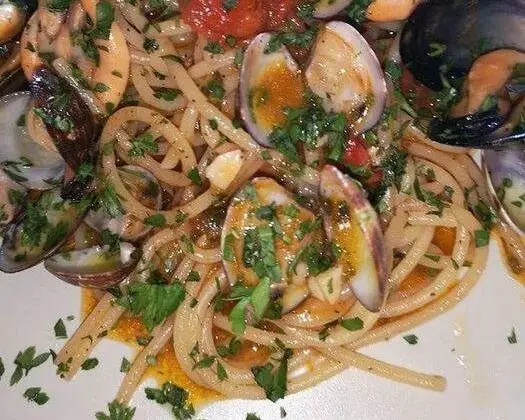 Spaghetto con cozze e vongole