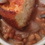 Crockpot Fagioli Pinto e pane di mais