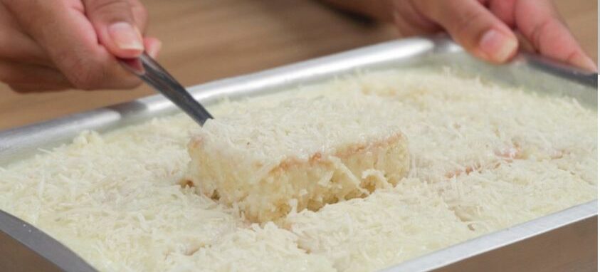 Torta cremosa al cocco con crema particolare