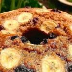 RICETTA DELLA TORTA DI BANANE CON UVA SULTANINA