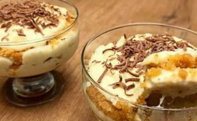 Questo dessert cremoso lo preparo sempre quando non ho tempo: è golosissimo!