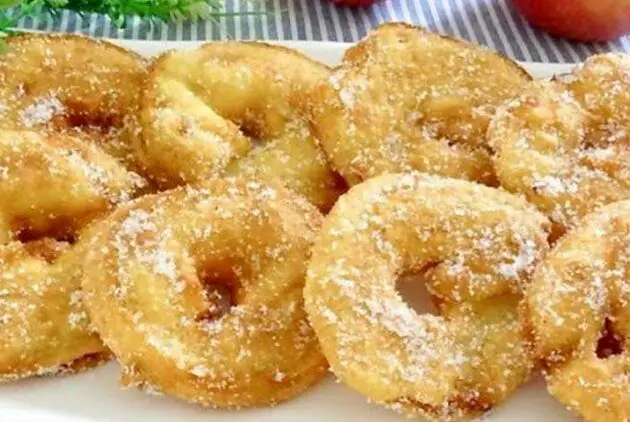 Frittelle di mele in padella senza frittura