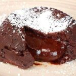 Torta al cioccolato dal cuore caldo: tutti i segreti per realizzarla alla perfezione!