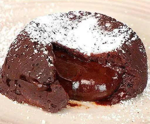 Torta al cioccolato dal cuore caldo: tutti i segreti per realizzarla alla perfezione!