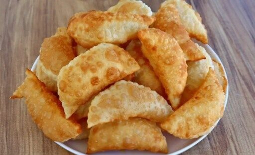 Queste empanadas fatte in casa sono uno spettacolo, un impasto davvero fatto in casa!