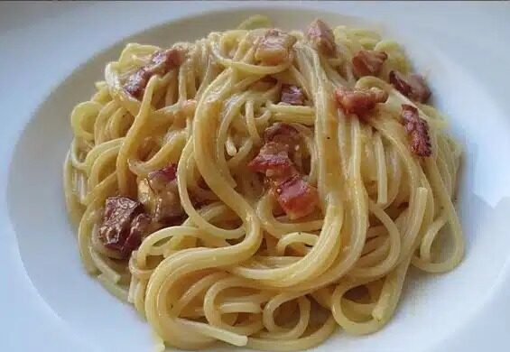 Assolutamente avvincente! Spaghetti alla carbonara 😮