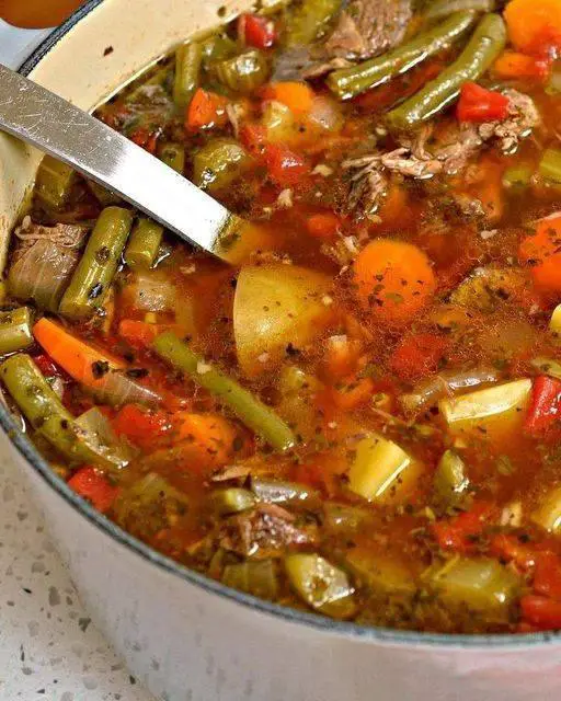 Zuppa di manzo alle verdure