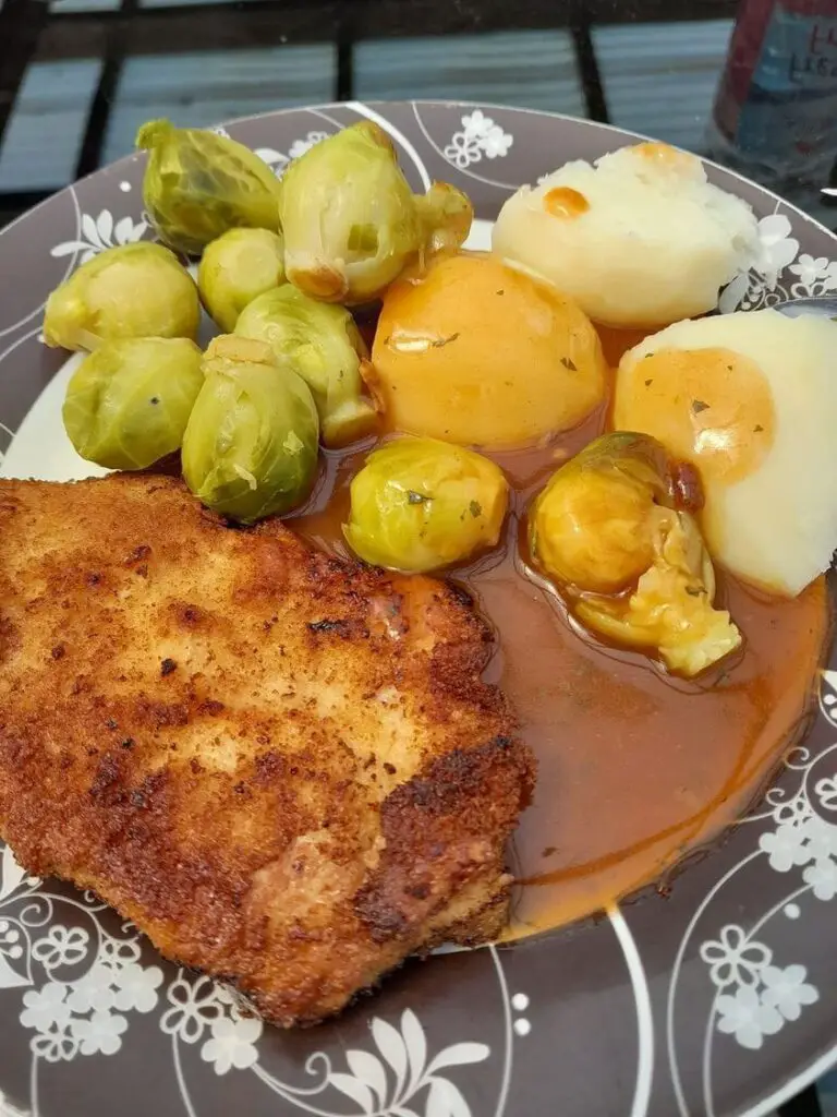 Schnitzel con cavoletti di Bruxelles