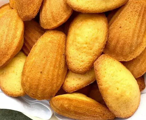 Ricetta facile delle madeleine con gocce di cioccolato: non le comprerai più!