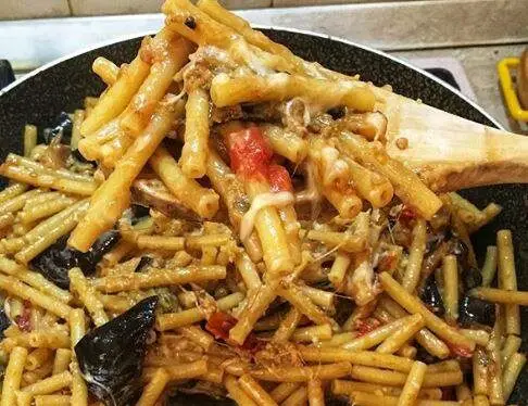 Pasta melanzane e provola 