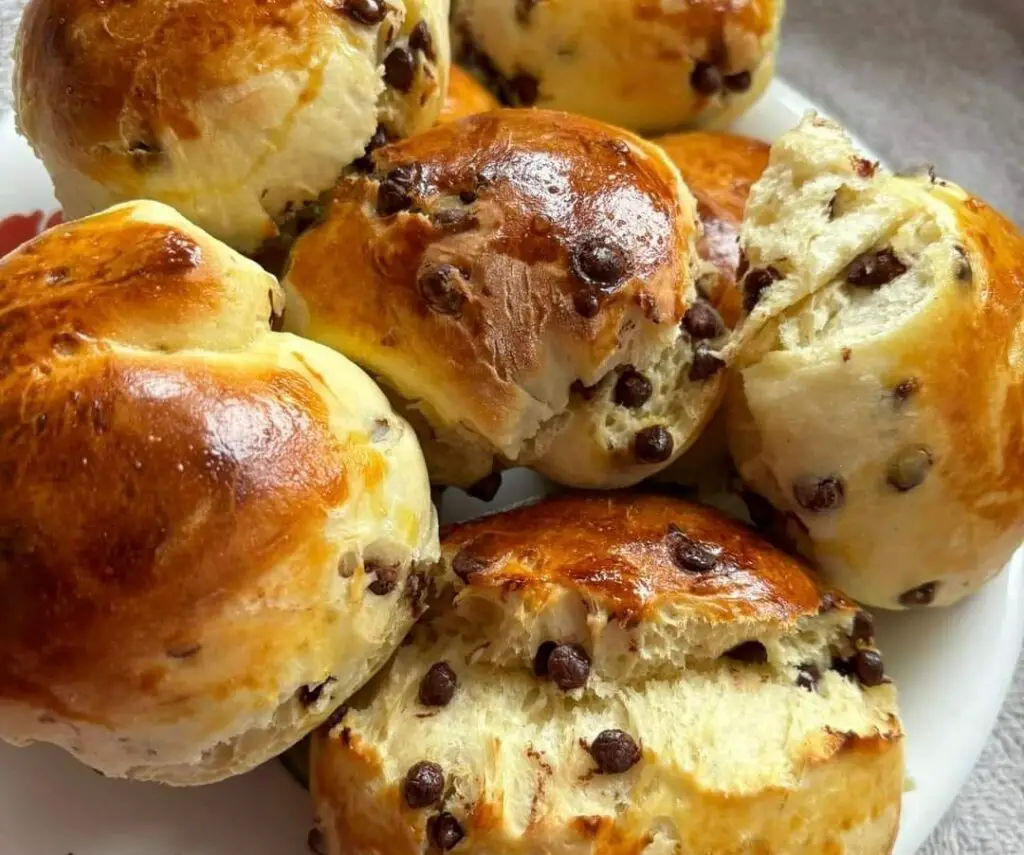 Assaggiate la nostra brioche con gocce di cioccolato, una delizia super facile da preparare