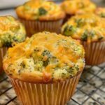 Muffin ai broccoli e formaggio cheddar 🥦🧀