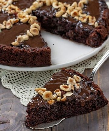 Brownie fondente con pralina di arachidi 🍫