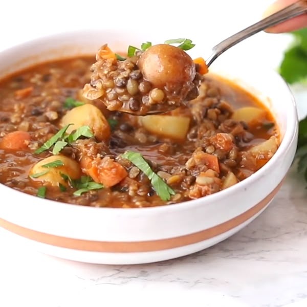 🥔 Pentola di peperoni e patate con lenticchie 🥔