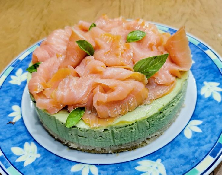 Cheesecake salata all’avocado e salmone