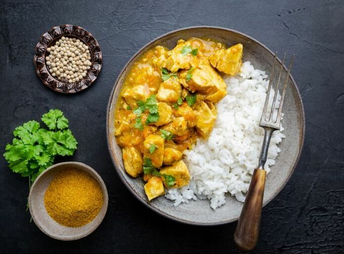 🍯 Pollo alla senape con riso – perfetto per tutti i giorni! 🍗✨Tenero pollo in una cremosa salsa al miele e senape – veloce e delizioso!