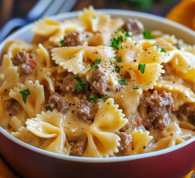 Spaghetti cremosi di manzo e fiocchi