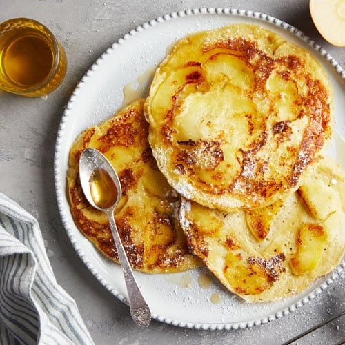 Le perfette e soffici frittelle di mele con quark: una delizia per tutte le colazioni !