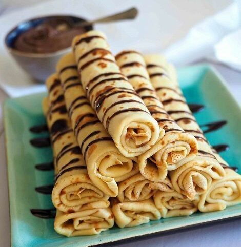 Rotoli di pancake alla Nutella            Rotolini di pancake alla Nutella 🍫🥞