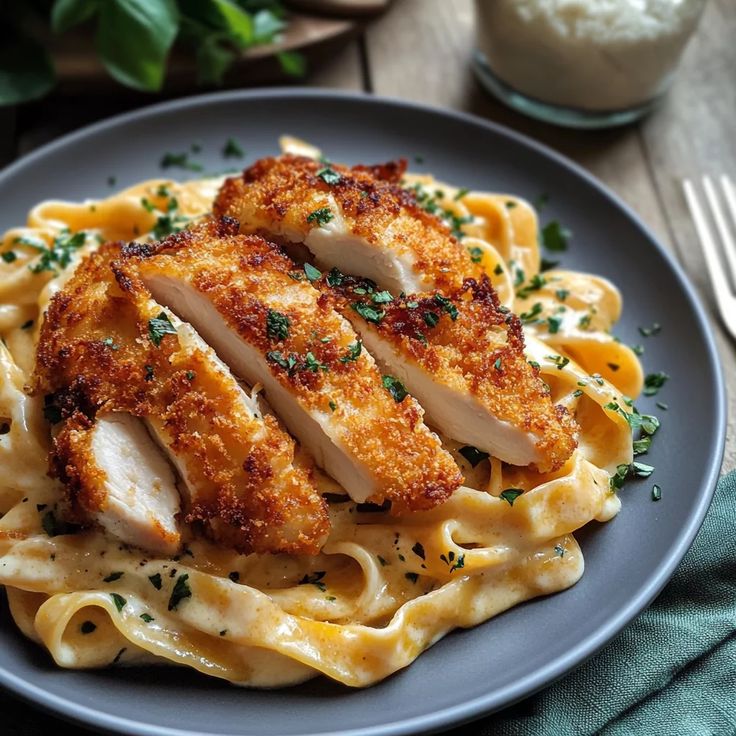 Tagliatelle con pollo veloci e deliziose: Una ricetta semplice per un piatto perfetto!