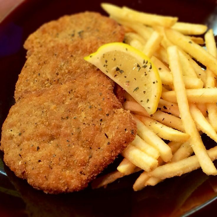 Wiener schnitzel con patatine fritte