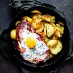 Padella di patate con uovo al tegamino 🍳🥔