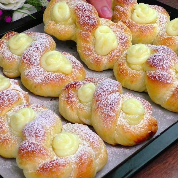 🥖 Pane dolce con ripieno di crema 🍶