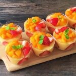 Dessert rinfrescante a base di mango e fragole: il perfetto trattamento estivo in soli 5 minuti!