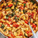 Pasta sana al pomodoro e zucchine